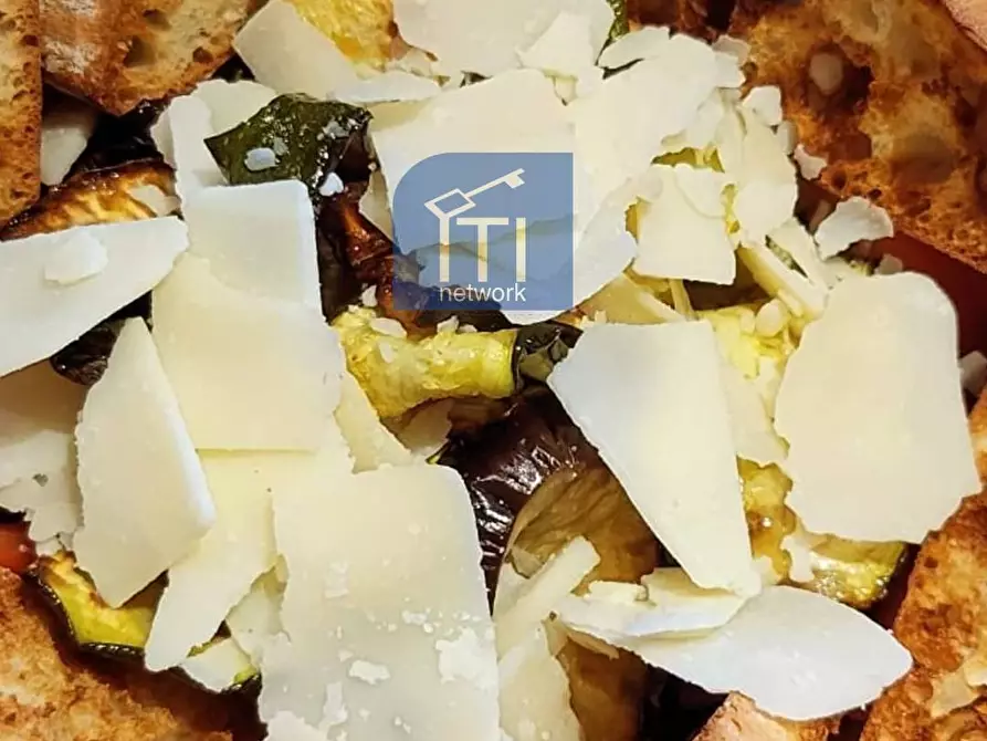 Immagine 9 di Bar / Ristorante in vendita  in Via Pratica di Mare a Ardea