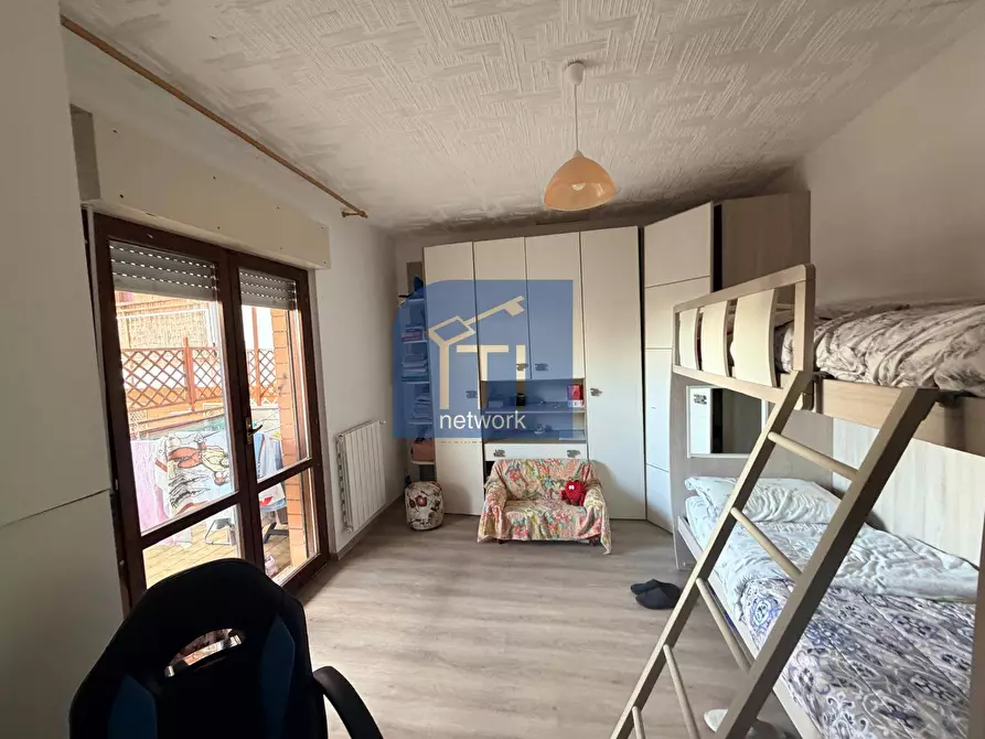 Immagine 14 di Appartamento in vendita  in via pisacane a Pomezia