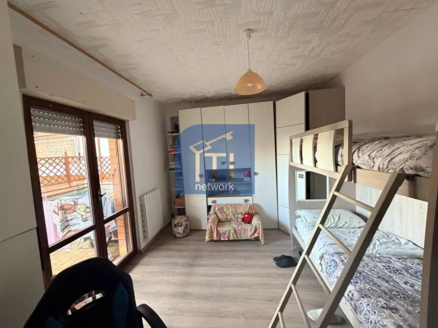 Immagine 16 di Appartamento in vendita  in via pisacane a Pomezia