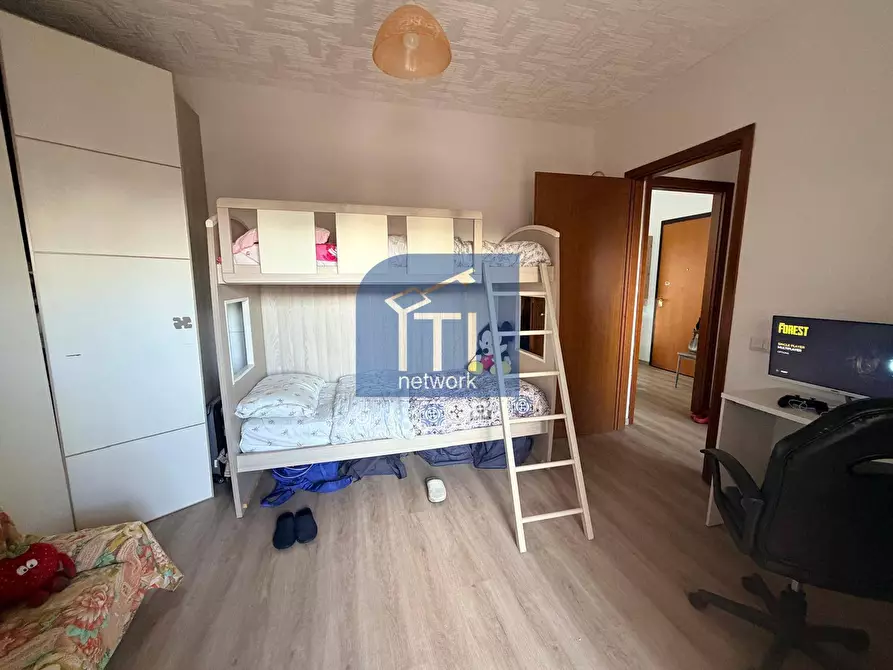 Immagine 25 di Appartamento in vendita  in via pisacane a Pomezia