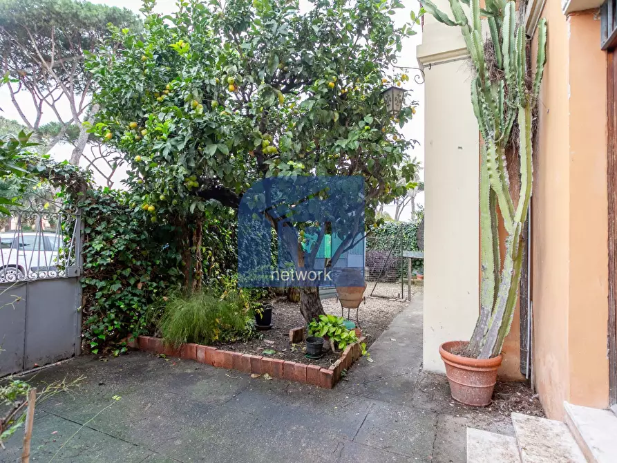 Immagine 42 di Casa semindipendente in vendita  in Piazza del Maccarese a Fiumicino