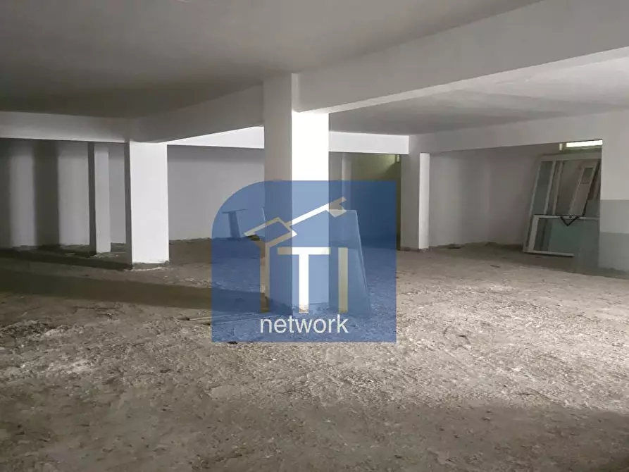 Immagine 2 di Locale commerciale in affitto  in Via di torvaianica alta a Pomezia