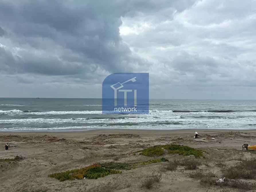 Immagine 7 di Appartamento in vendita  in Lungomare Degli Ardeatini a Ardea