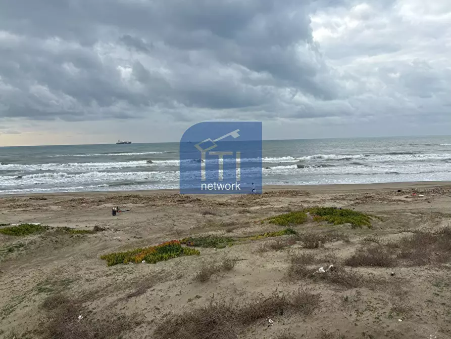 Immagine 4 di Appartamento in vendita  in Lungomare Degli Ardeatini a Ardea