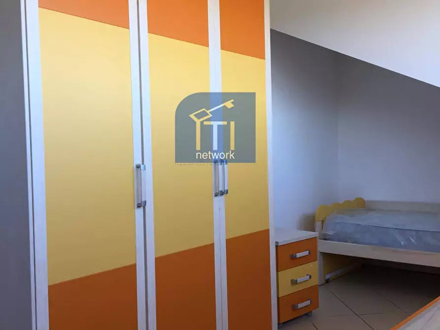 Immagine 11 di Appartamento in vendita  in Via Casablanca a Pomezia