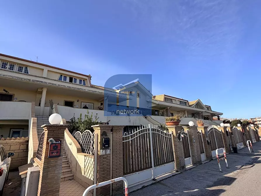 Immagine 1 di Appartamento in vendita  in Via Casablanca a Pomezia