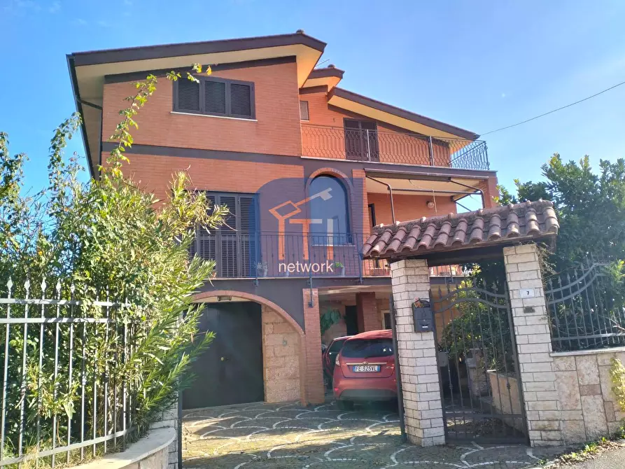 Immagine 4 di Villa in vendita  in Colle Vetrice a San Cesareo