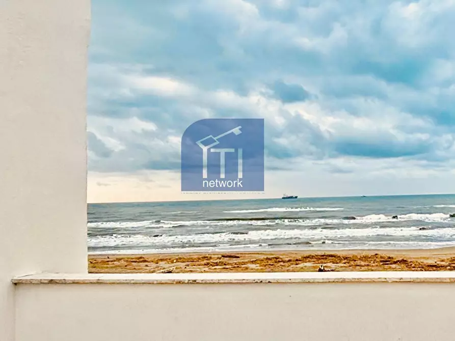 Immagine 1 di Appartamento in vendita  in Lungomare Degli Ardeatini a Ardea