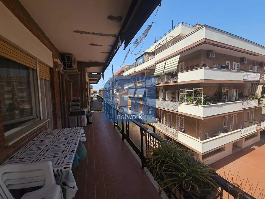 Immagine 1 di Appartamento in vendita  in Via La Spezia a Pomezia