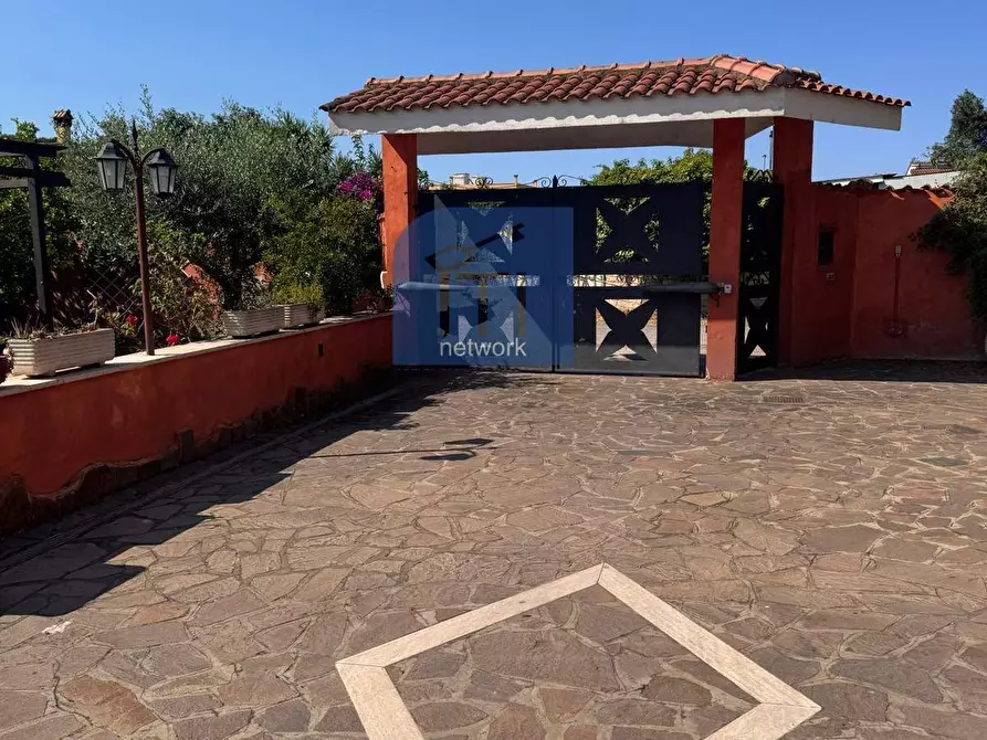 Immagine 6 di Villa in vendita  in Gelsomini a Pomezia