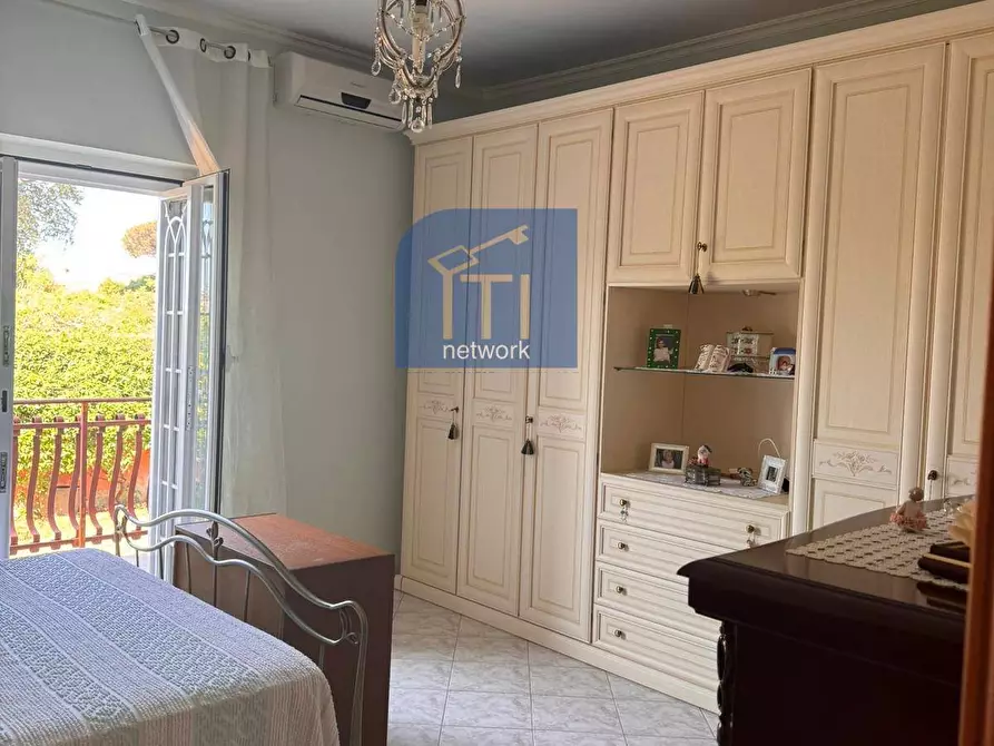 Immagine 7 di Villa in vendita  in Gelsomini a Pomezia