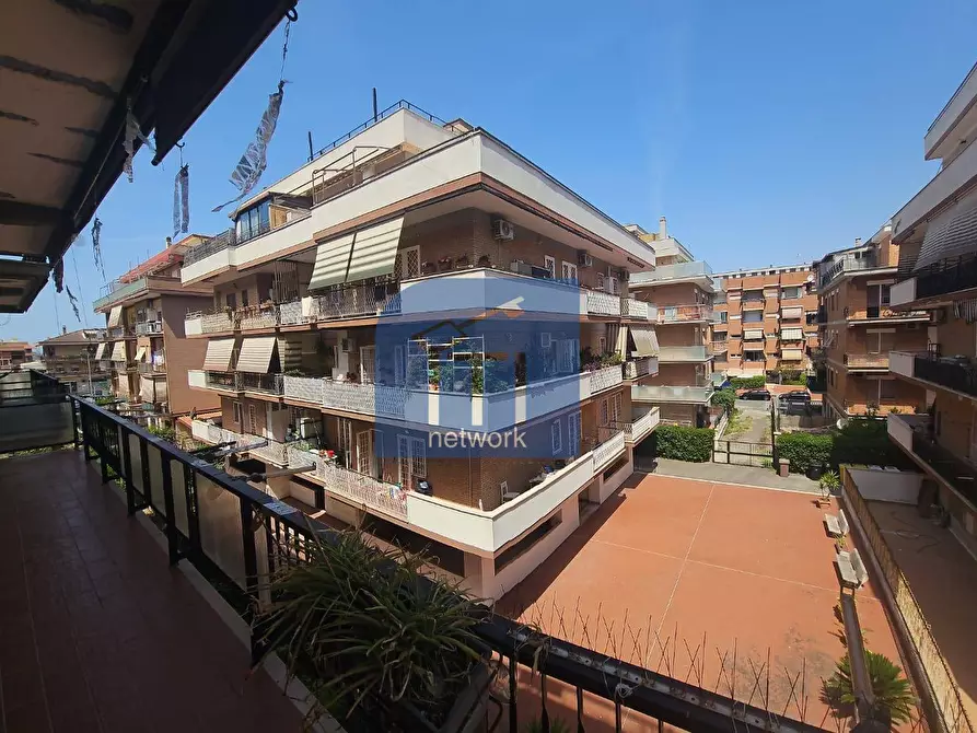 Immagine 7 di Appartamento in vendita  in Via La Spezia a Pomezia