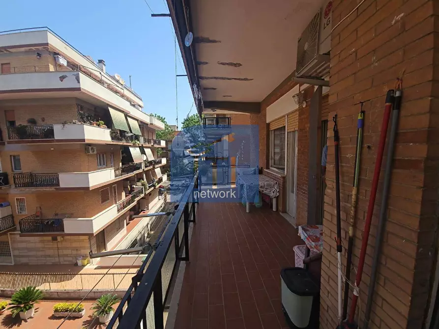 Immagine 10 di Appartamento in vendita  in Via La Spezia a Pomezia