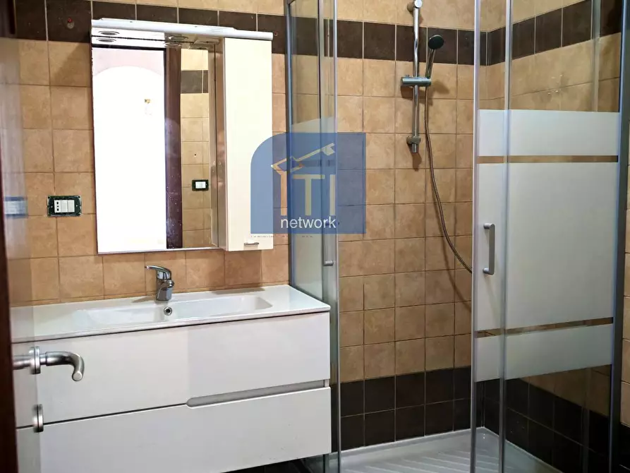 Immagine 10 di Appartamento in vendita  in Via del Porto di Roma a Roma