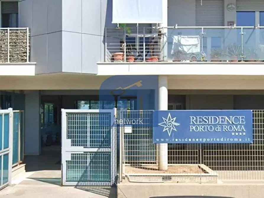 Immagine 4 di Appartamento in vendita  in Via del Porto di Roma a Roma