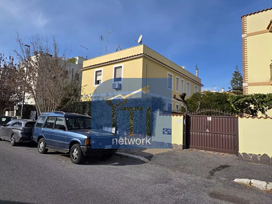 Immagine 3 di Appartamento in vendita  in Via Edoardo Brizio 9 a Roma