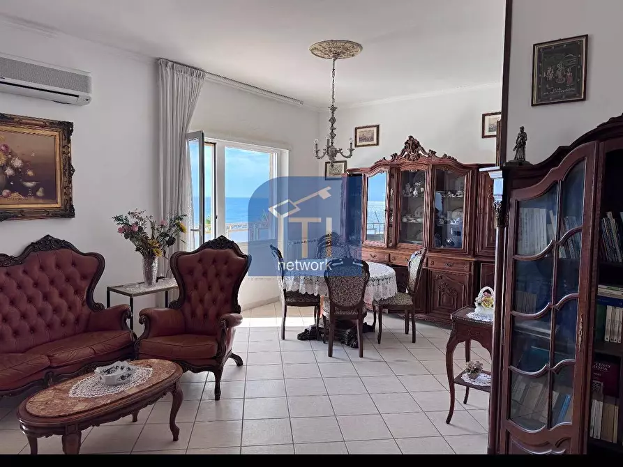 Immagine 16 di Attico in vendita  in lungomare Paolo Toscanelli 216 a Roma