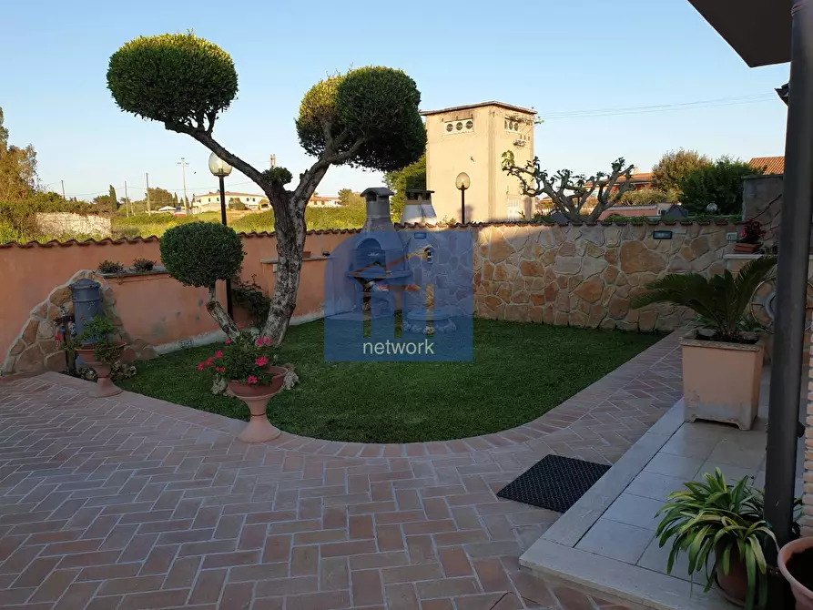 Immagine 3 di Villa in vendita  in Via nuoro a Ardea