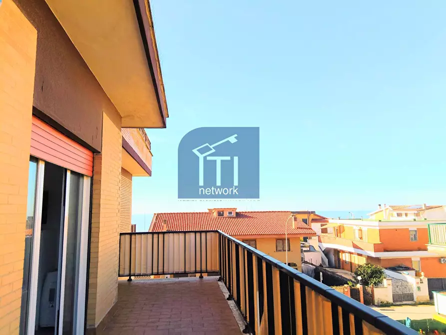 Immagine 13 di Appartamento in vendita  in VIA SVEZIA a Pomezia