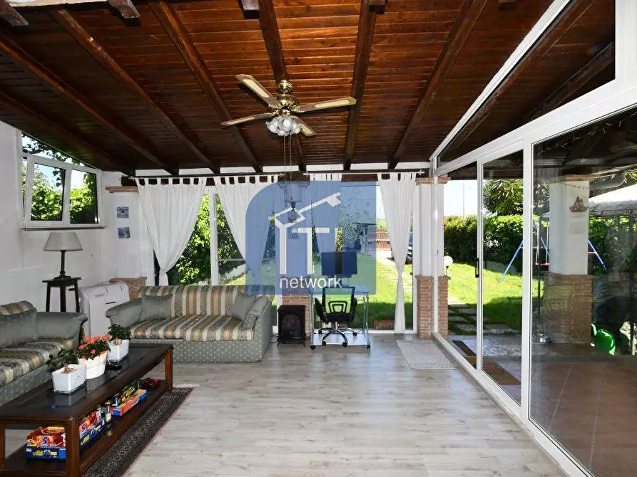 Immagine 2 di Casa semindipendente in vendita  in Via Dora Baltea a Ardea