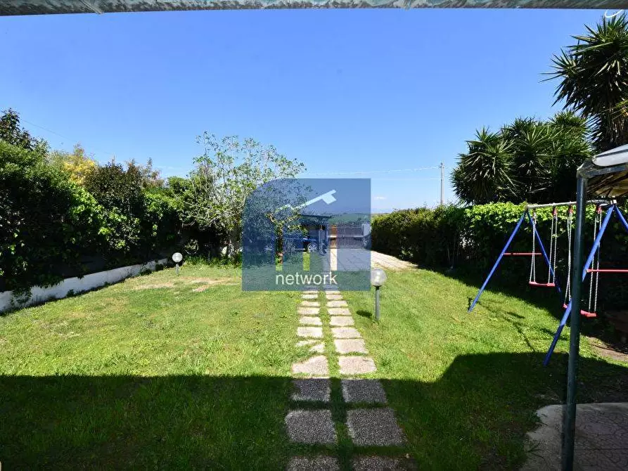 Immagine 11 di Casa semindipendente in vendita  in Via Dora Baltea a Ardea