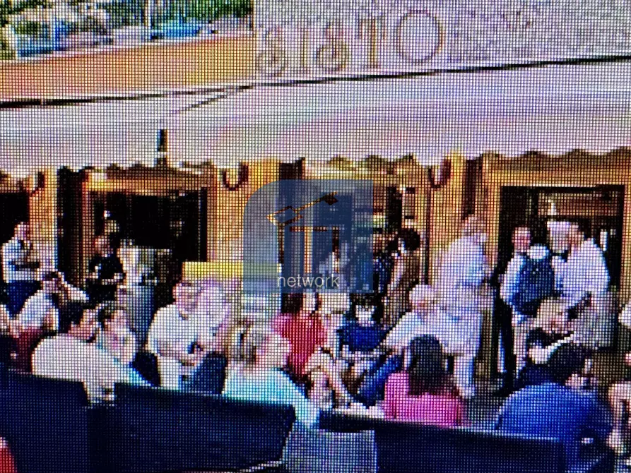 Immagine 9 di Locale commerciale in affitto  in Piazza Anco Marzio 7 a Roma