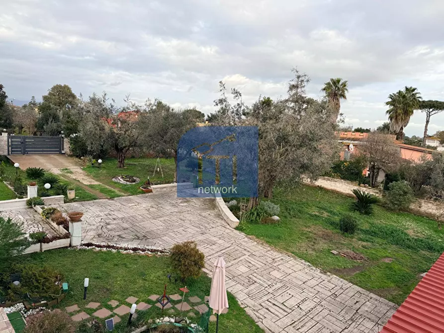 Immagine 1 di Casa semindipendente in vendita  in Via Della Primavera a Aprilia