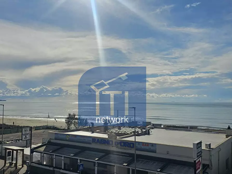 Immagine 3 di Appartamento in vendita  in l.mare delle Meduse a Pomezia