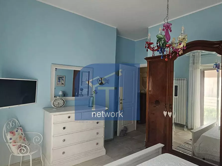 Immagine 19 di Appartamento in vendita  in l.mare delle Meduse a Pomezia