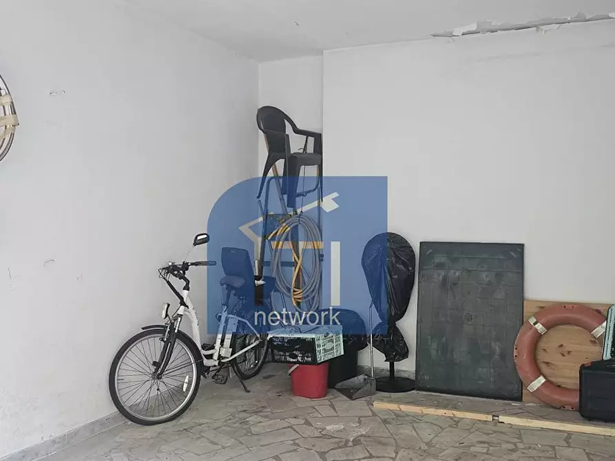 Immagine 39 di Appartamento in vendita  in l.mare delle Meduse a Pomezia