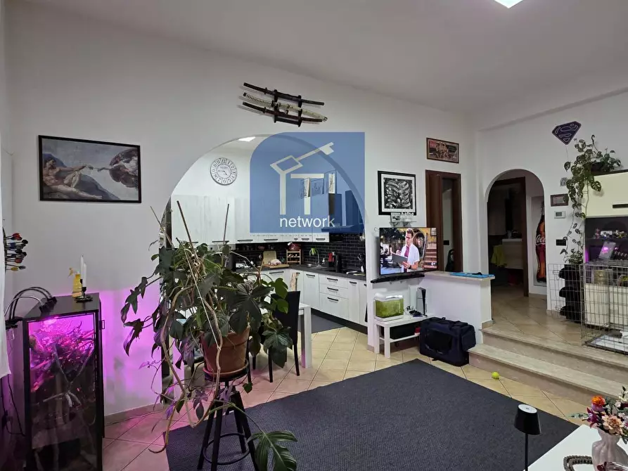 Immagine 3 di Appartamento in vendita  in via Laurentina a Pomezia