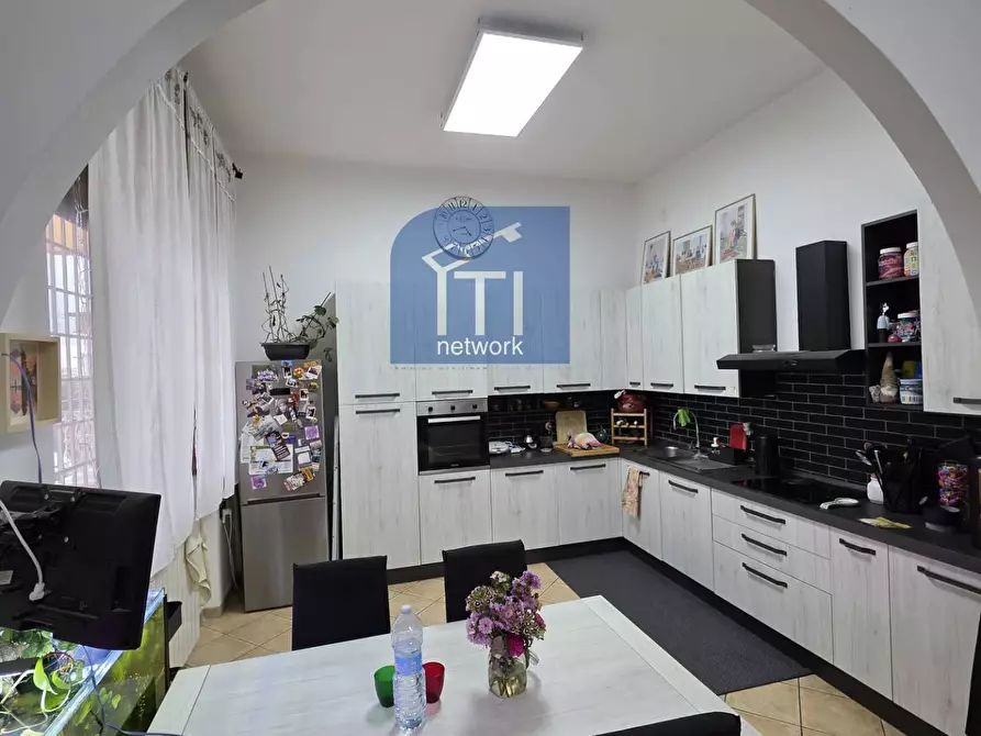 Immagine 7 di Appartamento in vendita  in via Laurentina a Pomezia