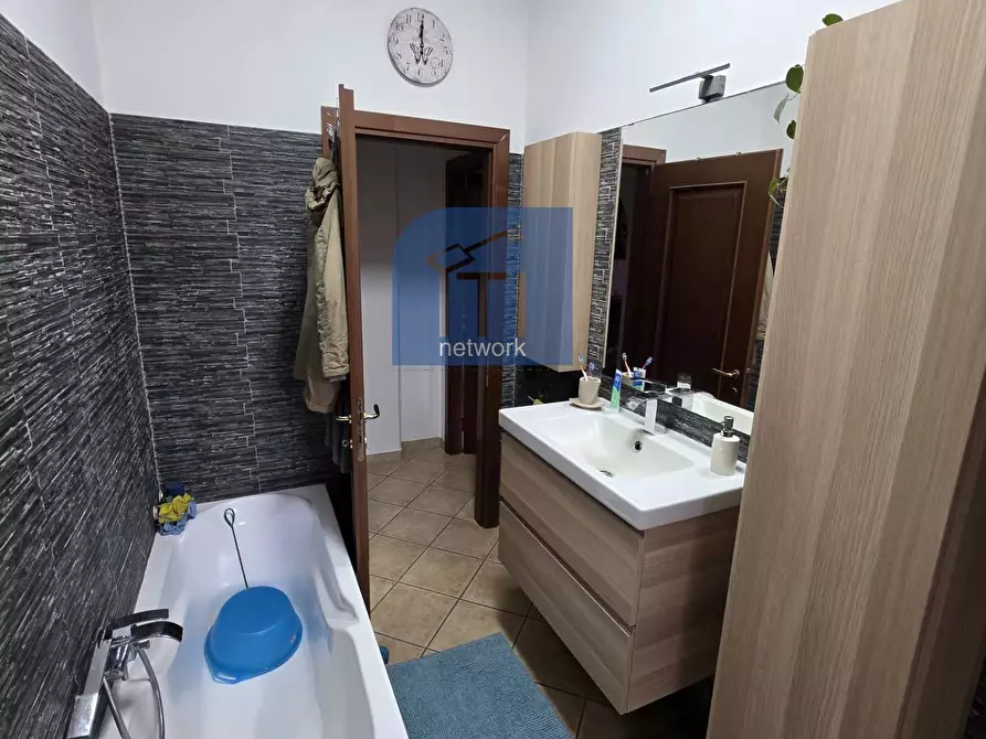 Immagine 13 di Appartamento in vendita  in via Laurentina a Pomezia