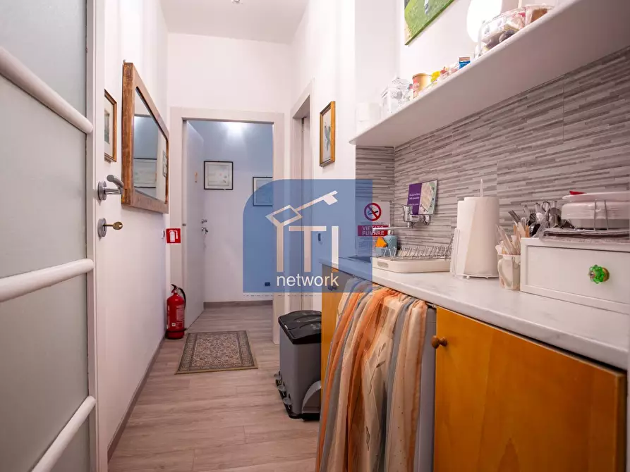 Immagine 9 di Appartamento in vendita  in via della stazione del lido 28 a Roma