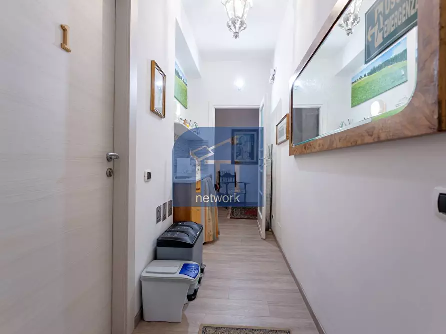 Immagine 12 di Appartamento in vendita  in via della stazione del lido 28 a Roma