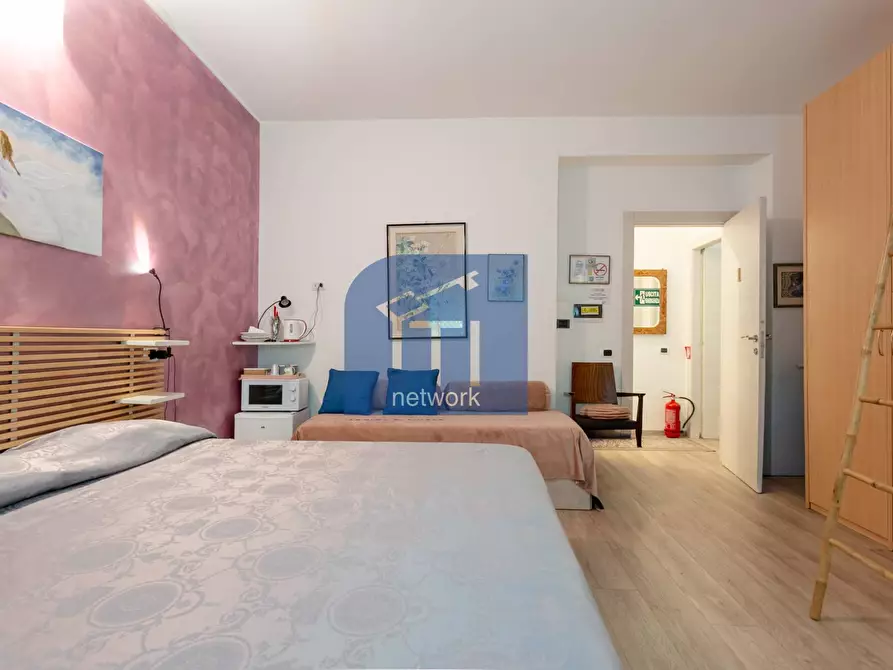 Immagine 14 di Appartamento in vendita  in via della stazione del lido 28 a Roma