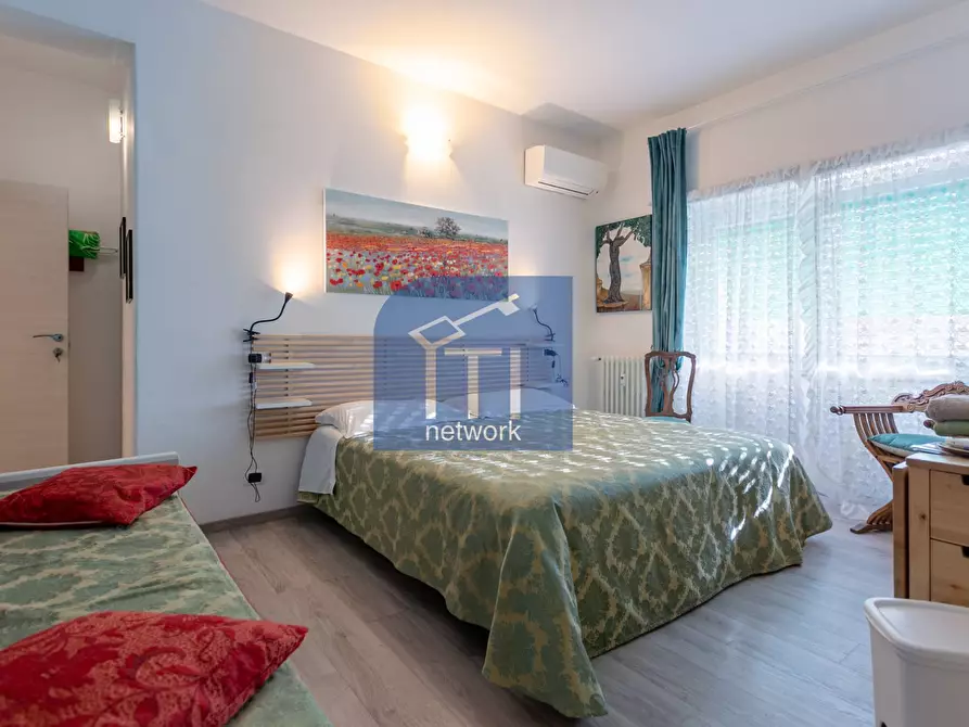 Immagine 20 di Appartamento in vendita  in via della stazione del lido 28 a Roma