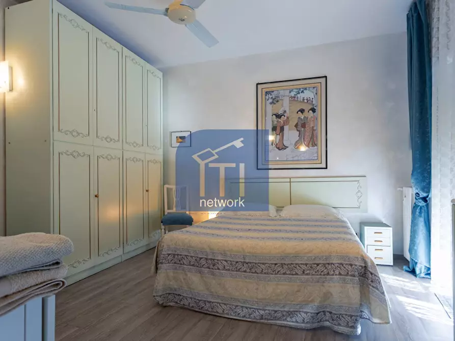 Immagine 32 di Appartamento in vendita  in via della stazione del lido 28 a Roma