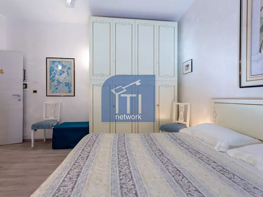 Immagine 35 di Appartamento in vendita  in via della stazione del lido 28 a Roma