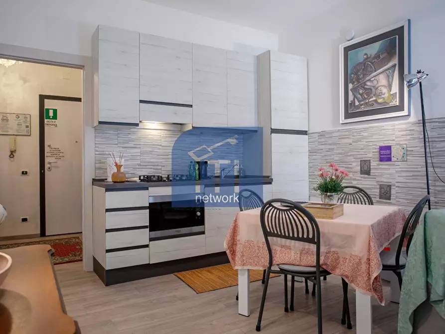 Immagine 39 di Appartamento in vendita  in via della stazione del lido 28 a Roma