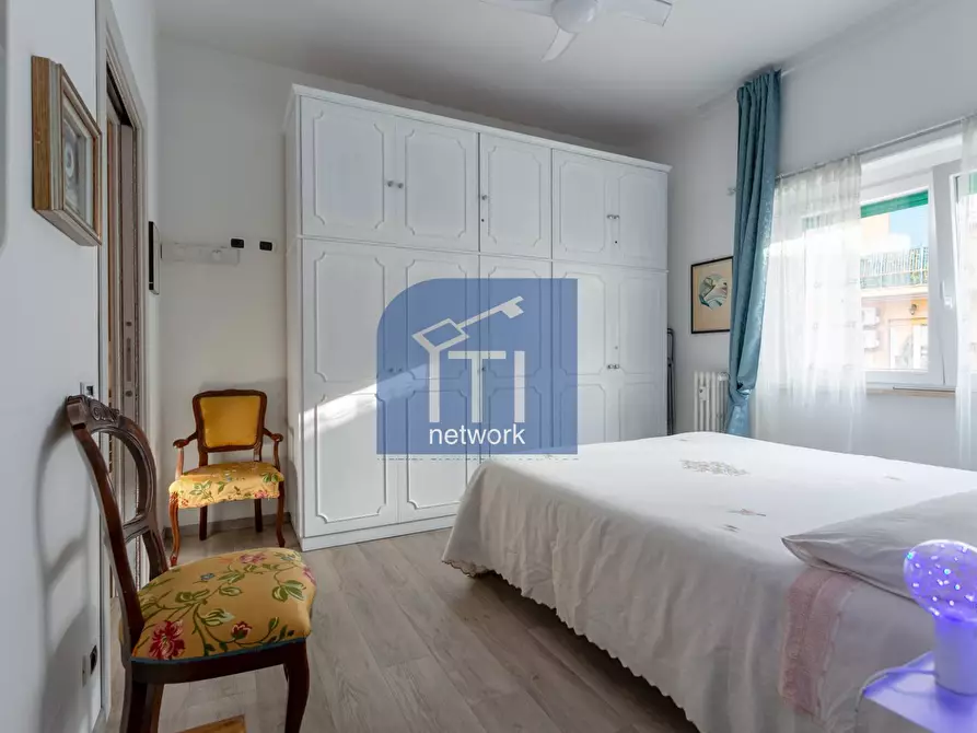 Immagine 49 di Appartamento in vendita  in via della stazione del lido 28 a Roma