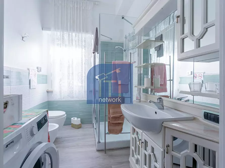 Immagine 50 di Appartamento in vendita  in via della stazione del lido 28 a Roma