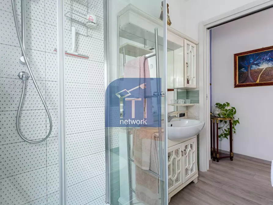 Immagine 52 di Appartamento in vendita  in via della stazione del lido 28 a Roma