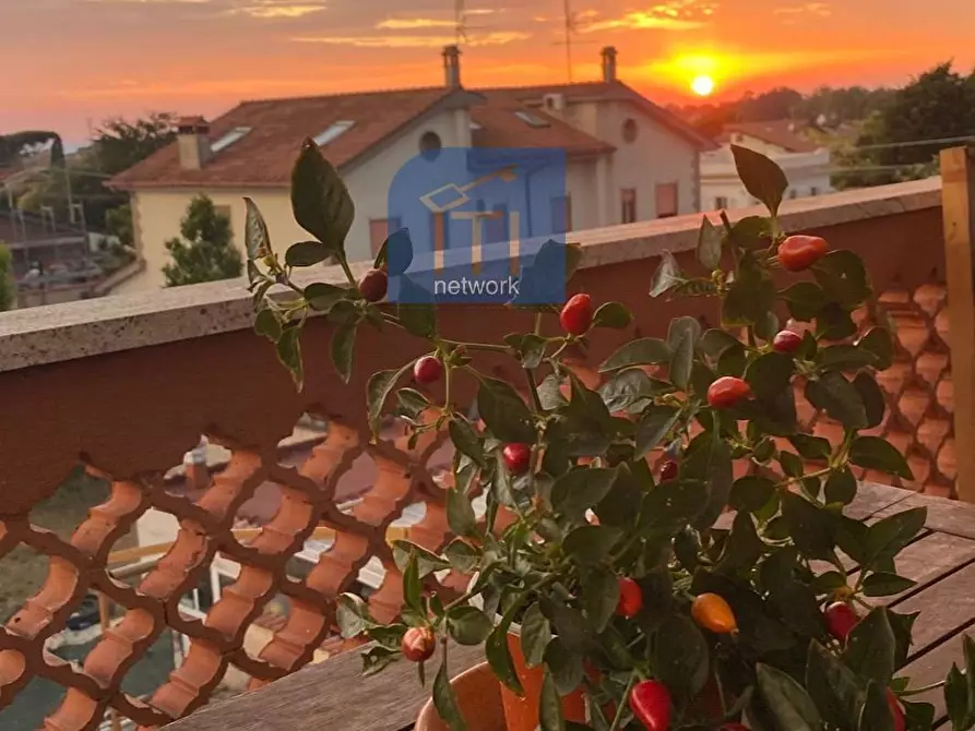 Immagine 1 di Attico in vendita  in via dei platani a Ardea