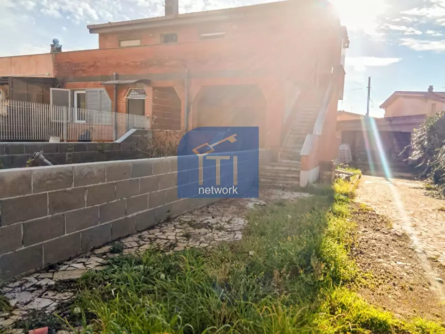 Immagine 1 di Appartamento in vendita  in VIA DELL IDROVORA a Ardea