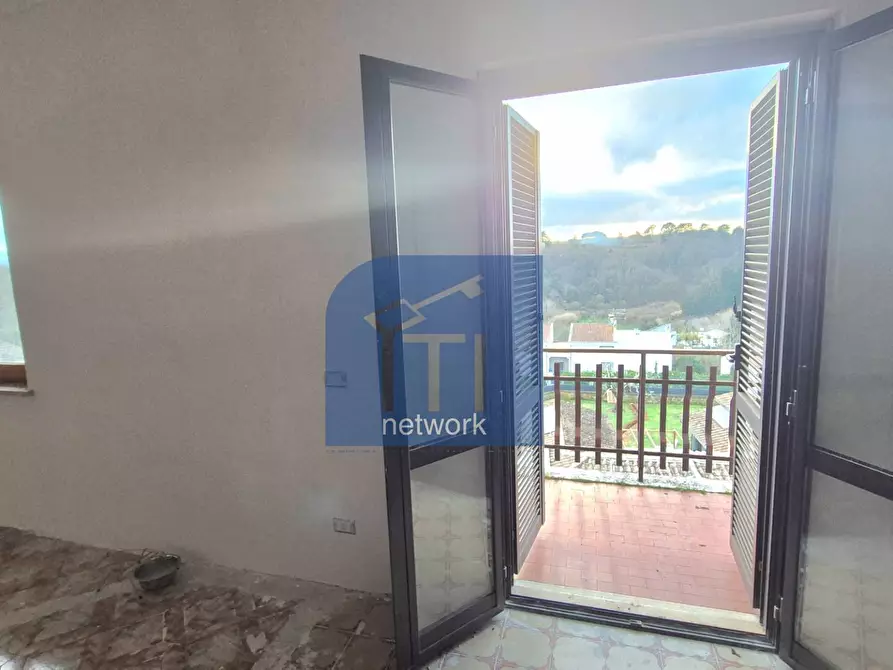 Immagine 4 di Appartamento in vendita  in via Reginaldo Caffarelli a Sutri