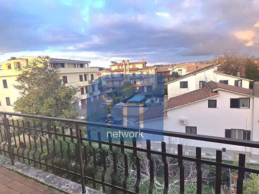 Immagine 13 di Appartamento in vendita  in via Reginaldo Caffarelli a Sutri