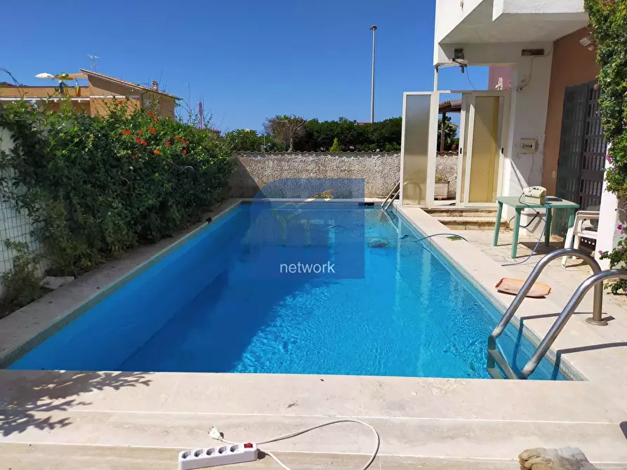 Immagine 3 di Appartamento in vendita  in Via Rumenia a Pomezia