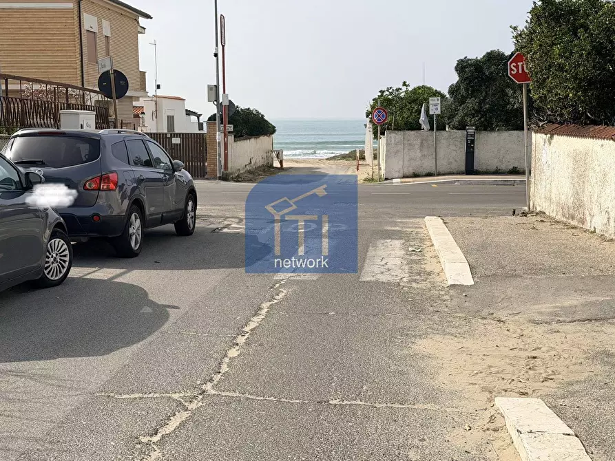 Immagine 2 di Appartamento in vendita  in Via Rumenia a Pomezia