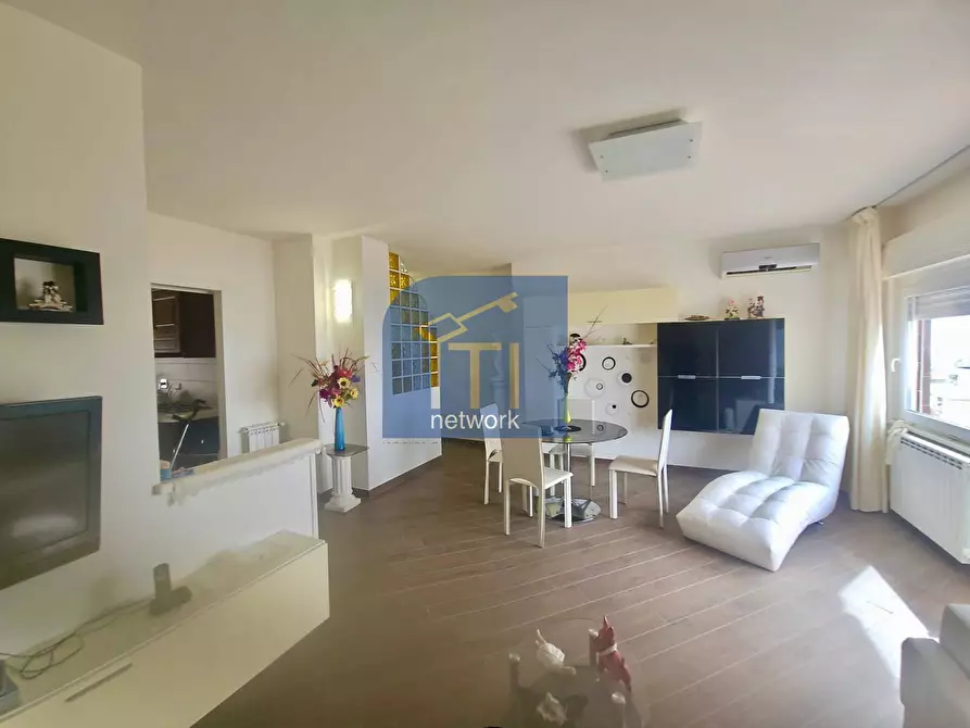 Immagine 11 di Attico in vendita  in lungomare delle sirene a Pomezia